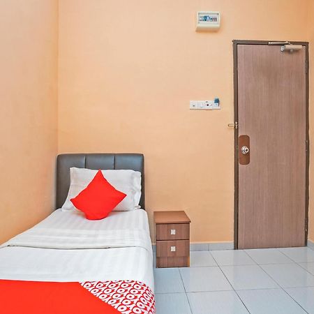 Sz Hotel Lumut Exterior foto