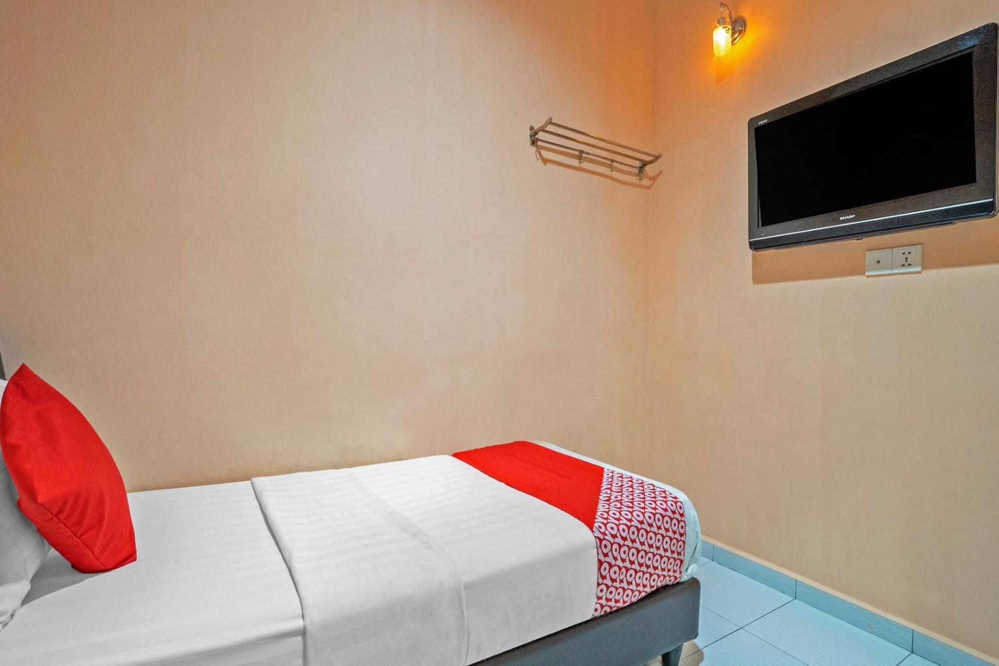 Sz Hotel Lumut Exterior foto